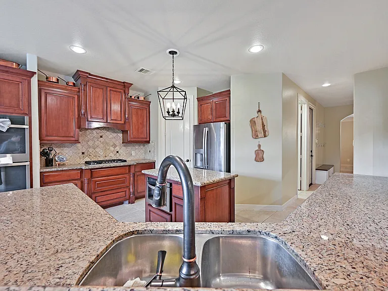 Northfield Dr — Photo 16