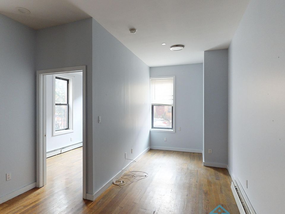 1st image of 321 Eldert St APT 1L