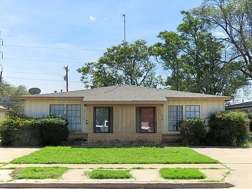 2119 33rd St #B Photo 1 2119 33rd St #B Photo 1