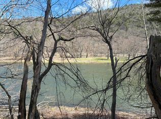 Rocky Rift Farm Rd, Lackawaxen, PA 18435