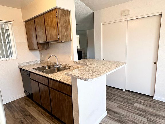 2nd image of 501 W Tonopah Dr Unit 4