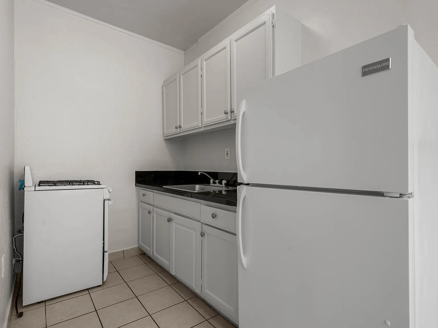 1610 N Normandie Ave — Photo 4