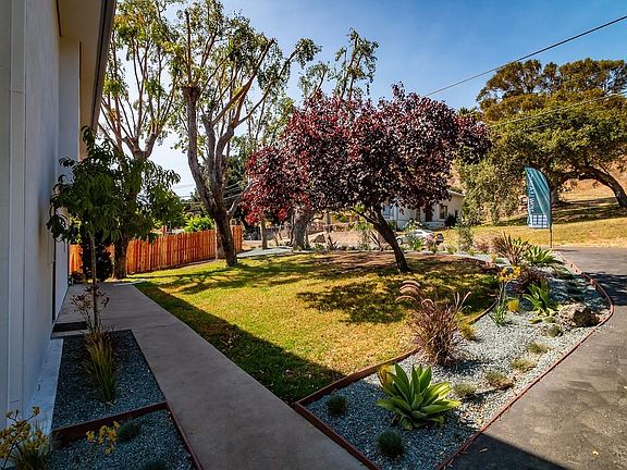5th image of 3260 Rockview Pl