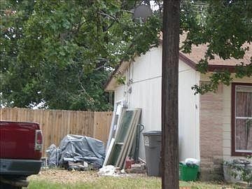 5th image of 14628 Oakwood Ln