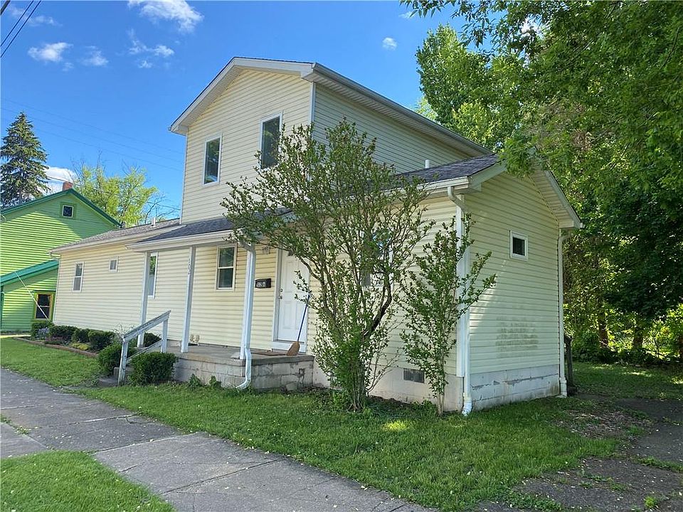 1st image of 102 Ontario St