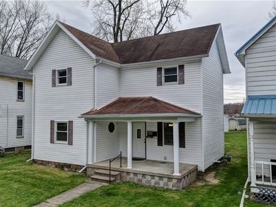 313 E Canal St, Newcomerstown, OH, 43832