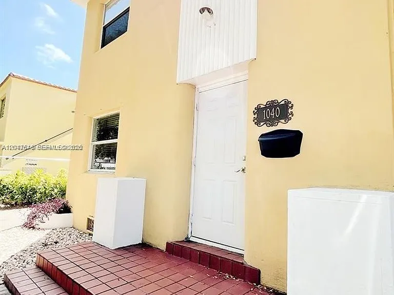 1040 Lenox Ave #1040 — Photo 16