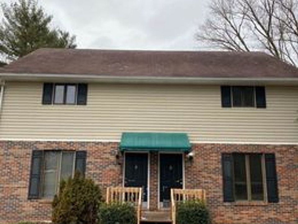 1st image of 131 Lake Dr Unit 1