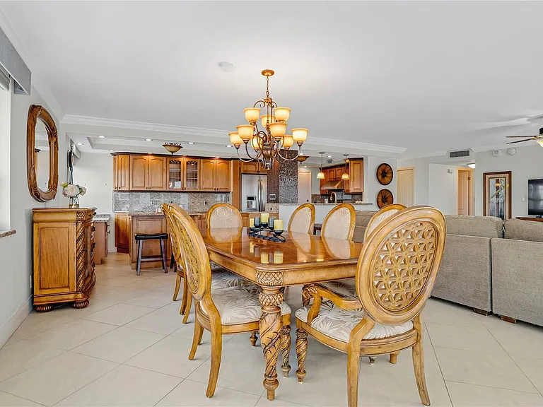 133 N Pompano Beach Blvd #501 — Photo 14