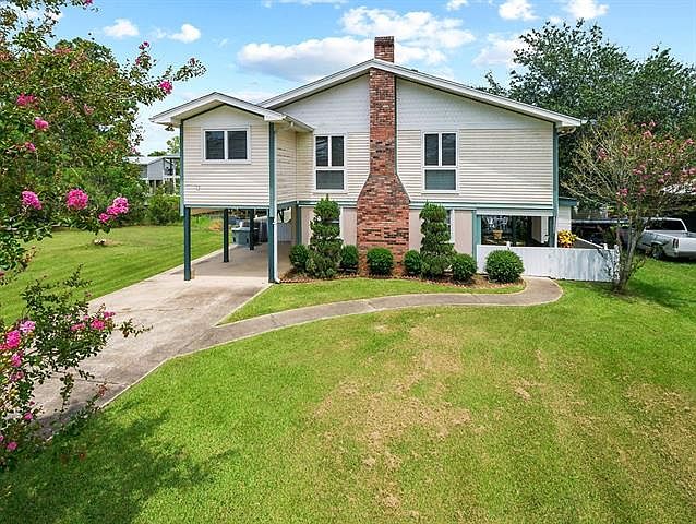 1st image of 28503 Lake Dr S