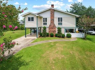 28503 Lake Dr S, Lacombe, LA 70445