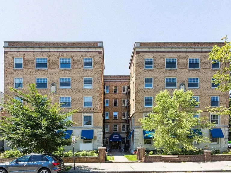The Kensington — Photo 1