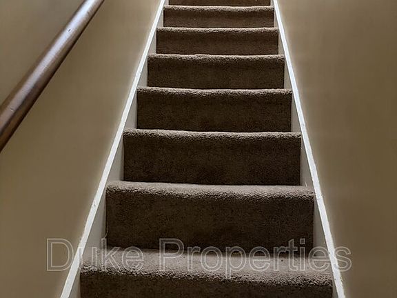 3rd image of 211 Pleasant St