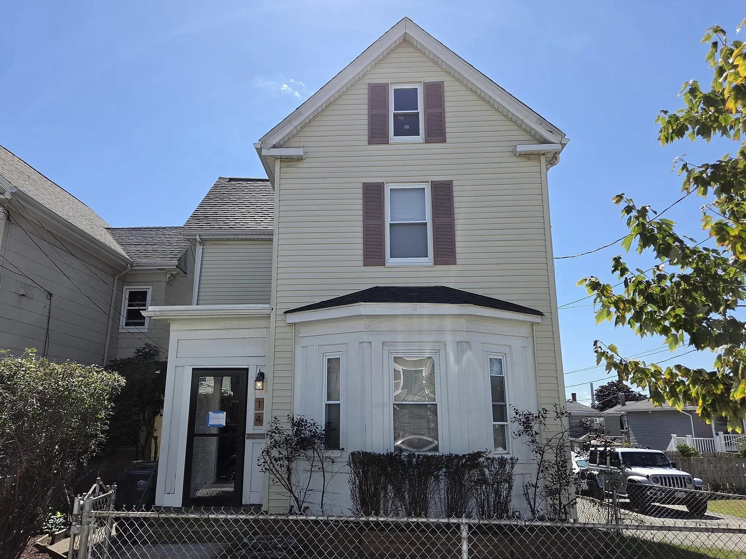 3 bed, 1.5 bath, 1498 sqft, $3,600 — Photo 1