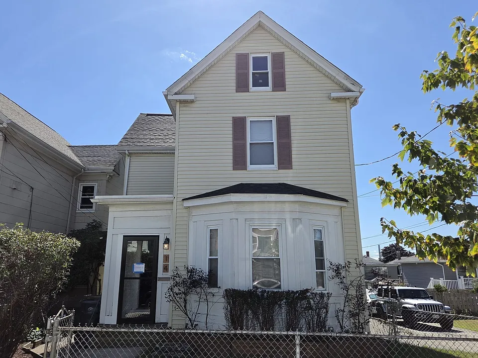 14 Everett St #14
