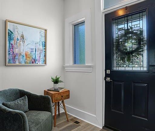 4th image of 6018 Horton Pl