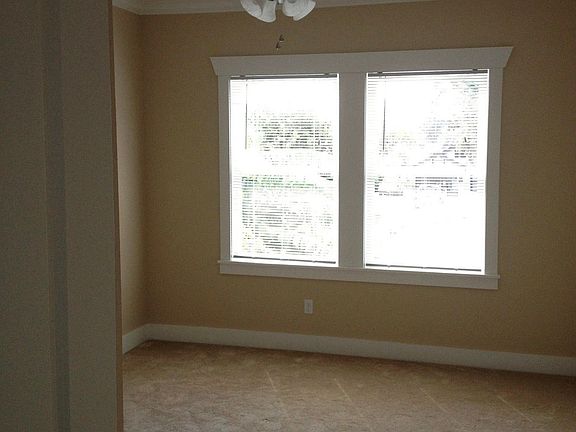 5th image of 317 W 26th St