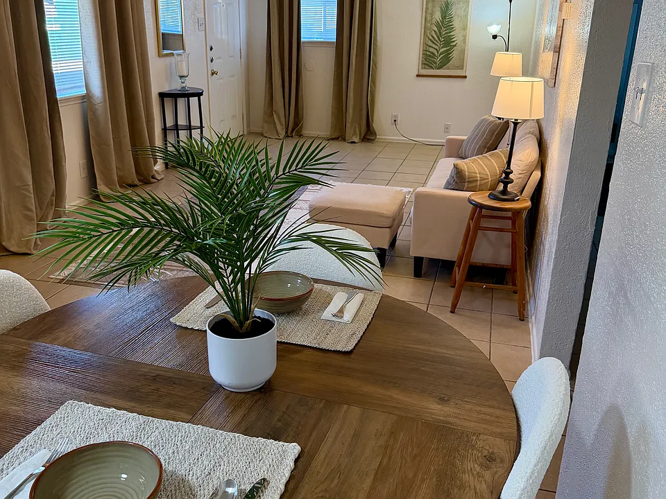 144 W Villaret Blvd #156