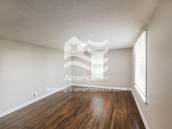 1519053_004_wm_-_living_room_13123669.jpg