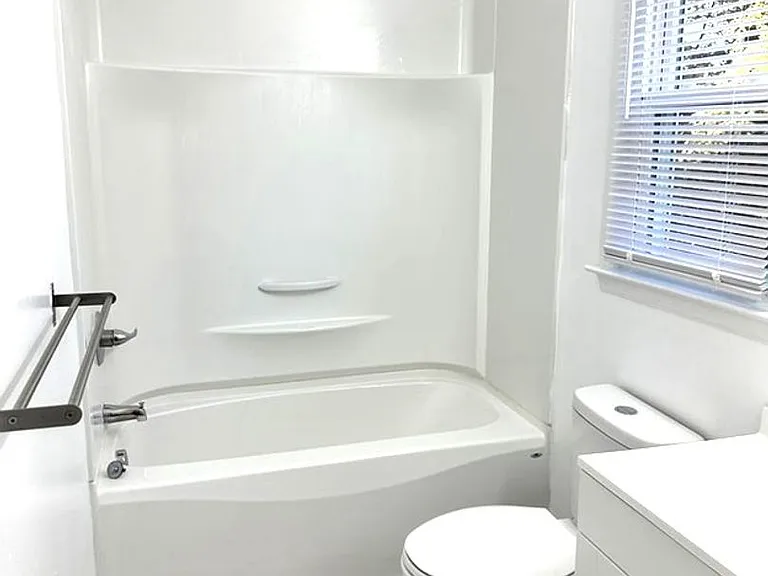 102 Chapel Hill Ln — Photo 9
