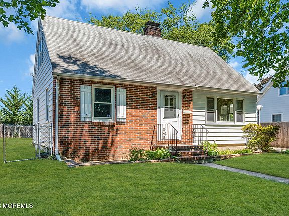 3rd image of 22 Rumson Place