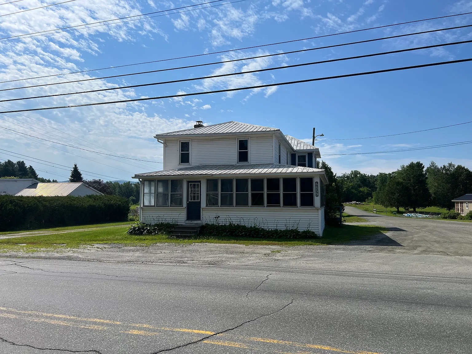2 bed, 1000 sqft, $1,595 — Photo 1