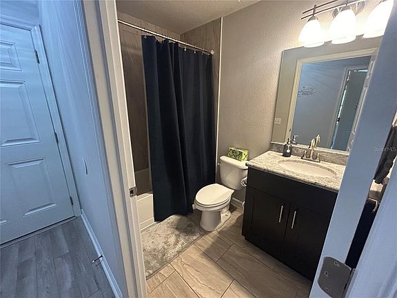 5th image of 5111 ROYAL PALMS WAY #202