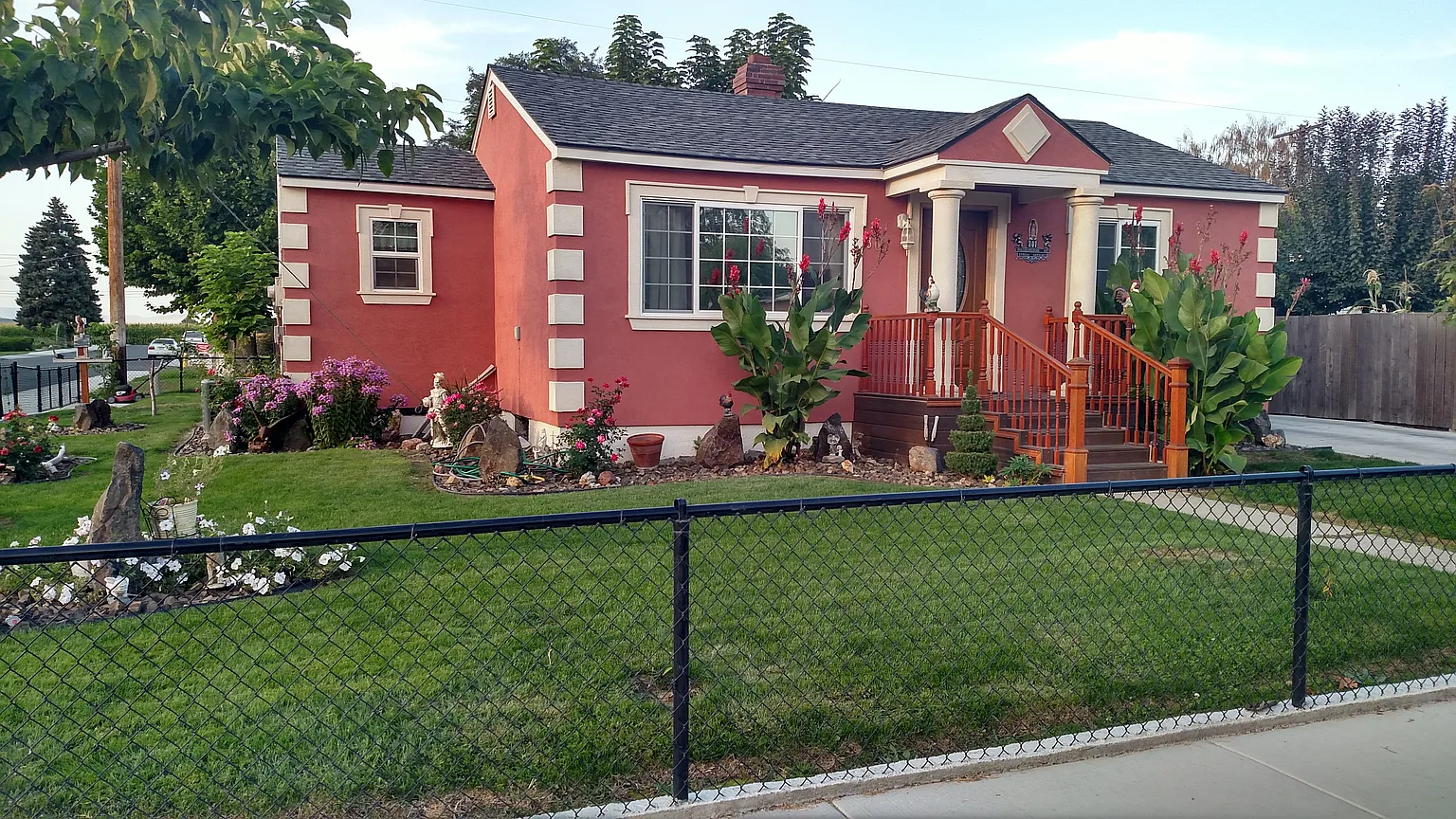 301 Washington St photo 1