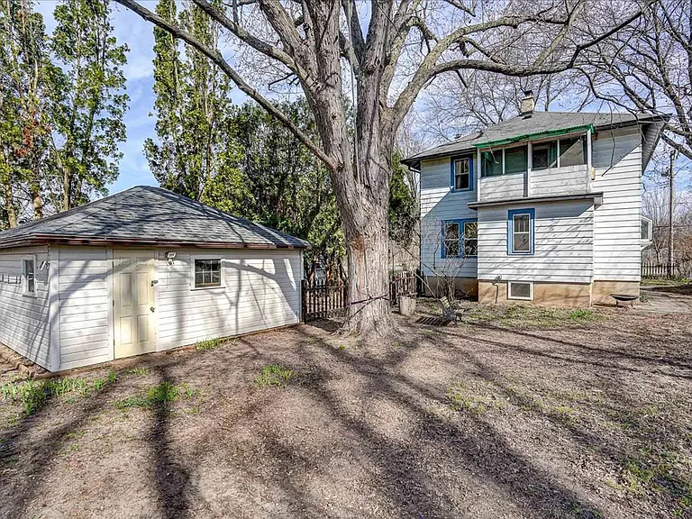 513 Troy Dr — Photo 36