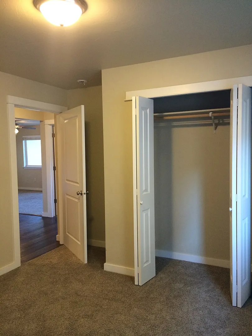 2238 Baxter Springs Eoff — Photo 2