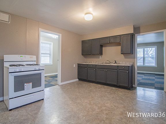 2nd image of 4836 Northcote Ave #2F