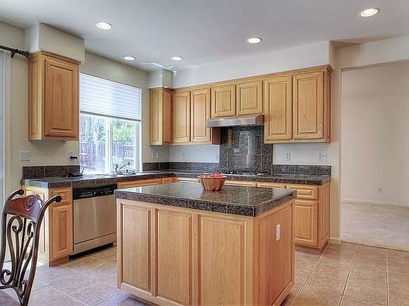 3rd image of 317 Glenbriar Cir
