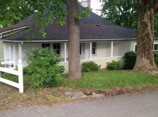 2008 Staff Dr, Mascot, TN 37806