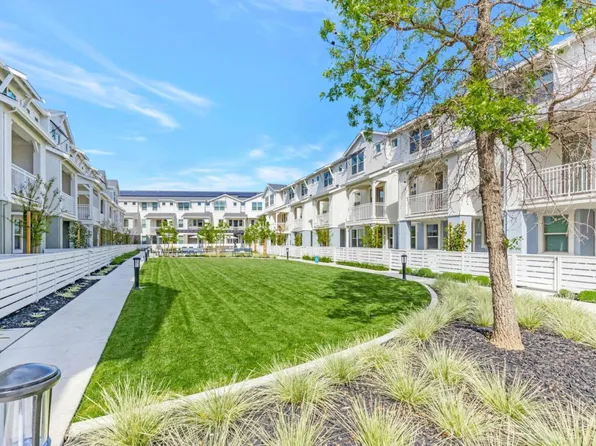 225 Oak Cir, Walnut Creek, CA 94597