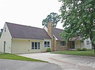 8477 Coldwater Rd, Flushing, MI 48433