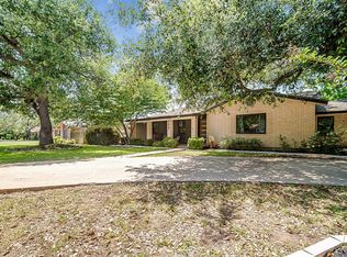 708 N Milam St, Fredericksburg, TX 78624