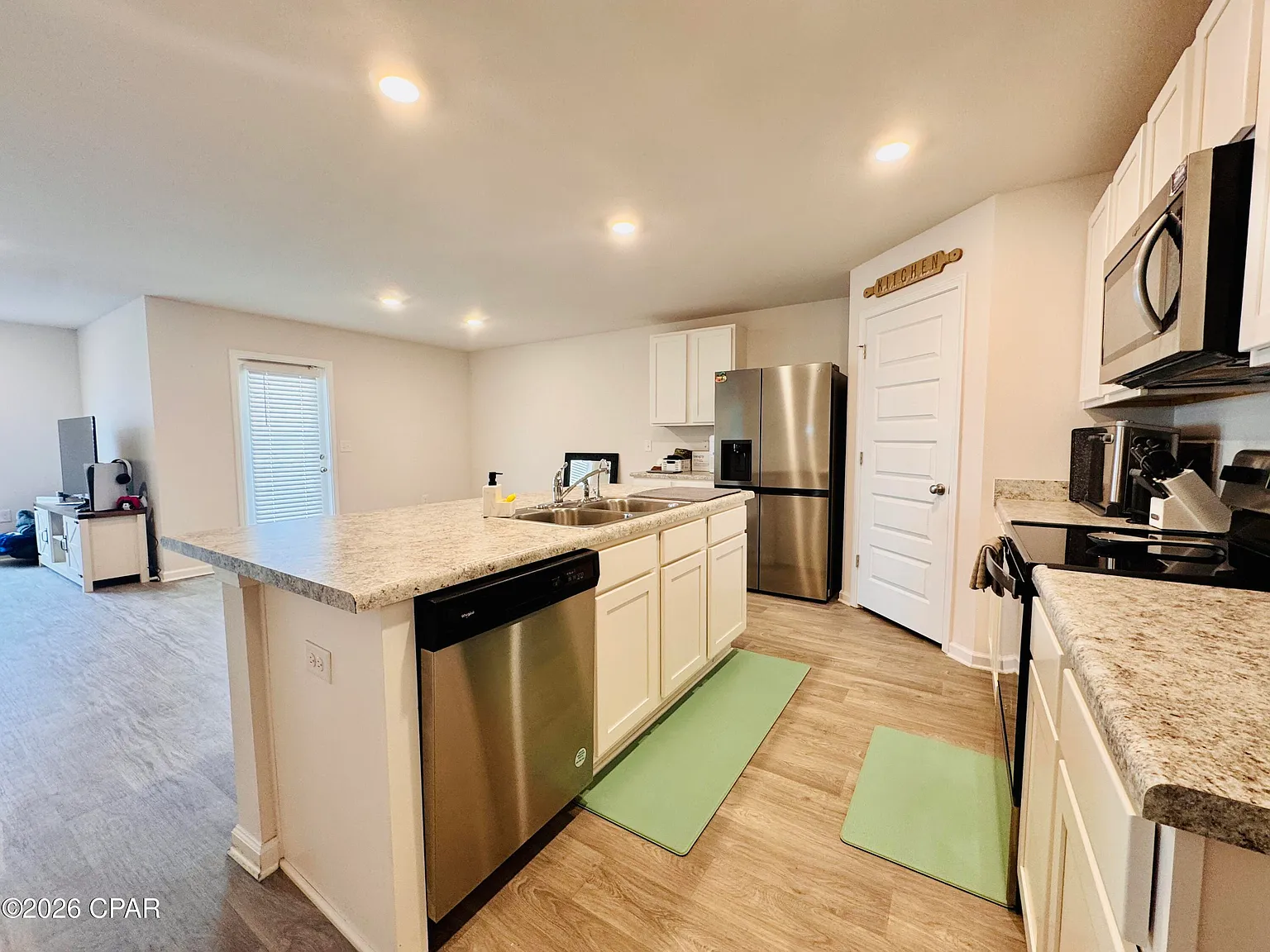 4 bed, 1788 sqft, $2,200 — Photo 1