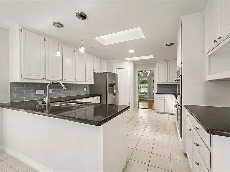 1000 Raven Bend Ct — Photo 14