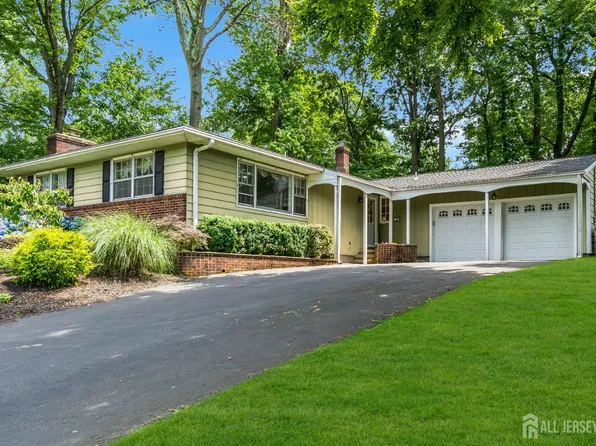 384 Gerry Rd, North Brunswick, NJ 08902