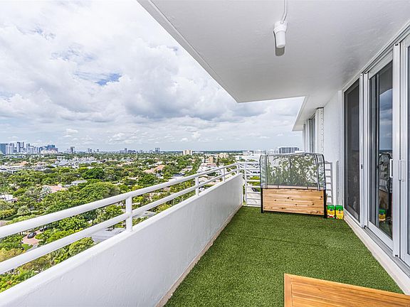 5th image of 888 Intracoastal Drive #14G