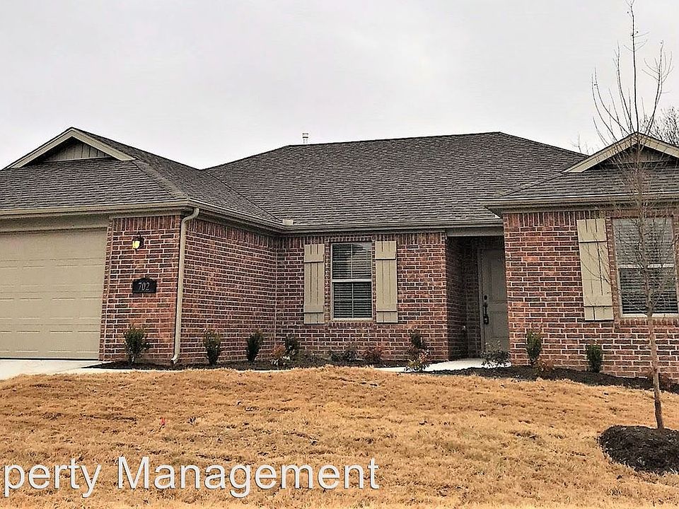 1st image of 702 Eagle Dr