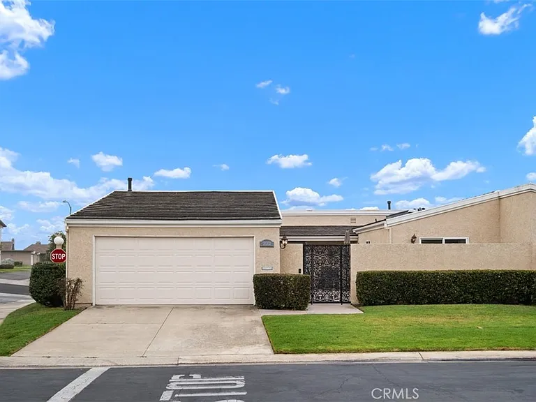 31202 Palma Dr — Photo 2