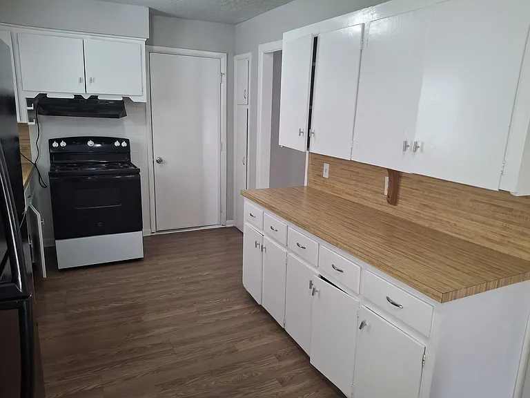 2134 NW Carroll Ave — Photo 7