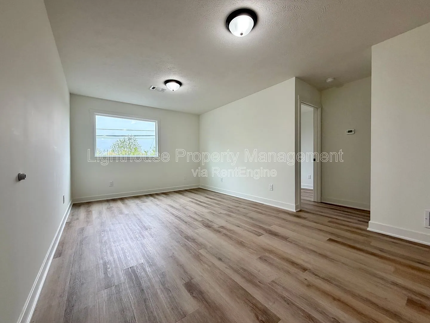3 bed, 3.0 bath, 1279 sqft, $1,450 — Photo 3