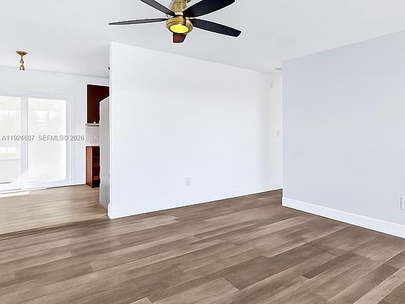 4th image of 1520 NE 14th Ter