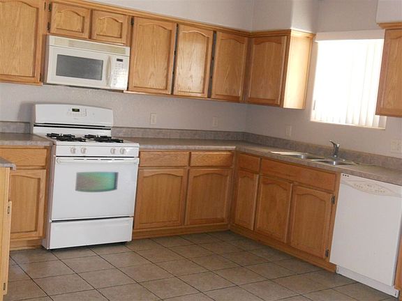 4th image of 10333 E 38th Pl