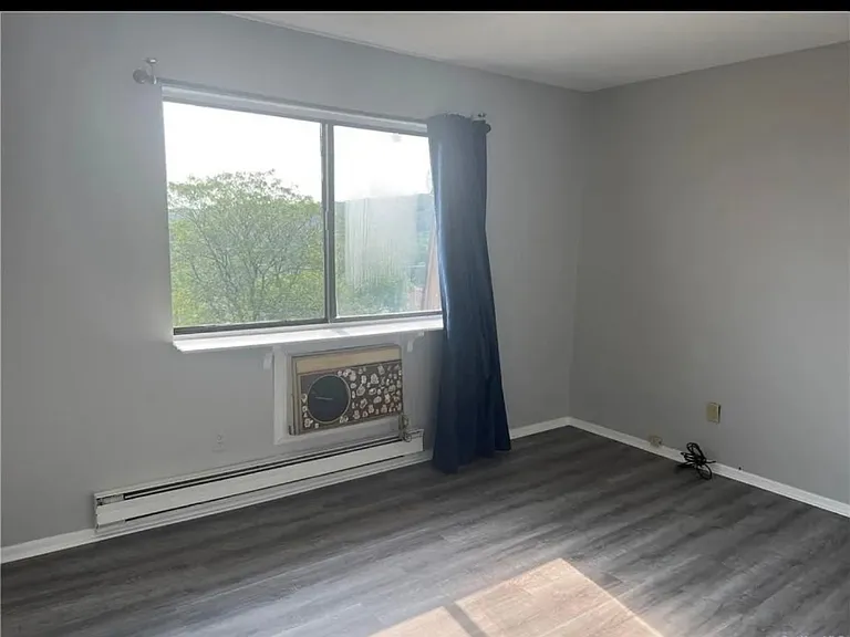 254 Richard Ct #25D — Photo 4