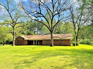 205 E Paulding Rd, Ellisville, MS 39437