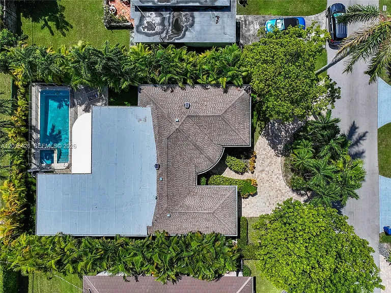 7511 Miami View Dr — Photo 31