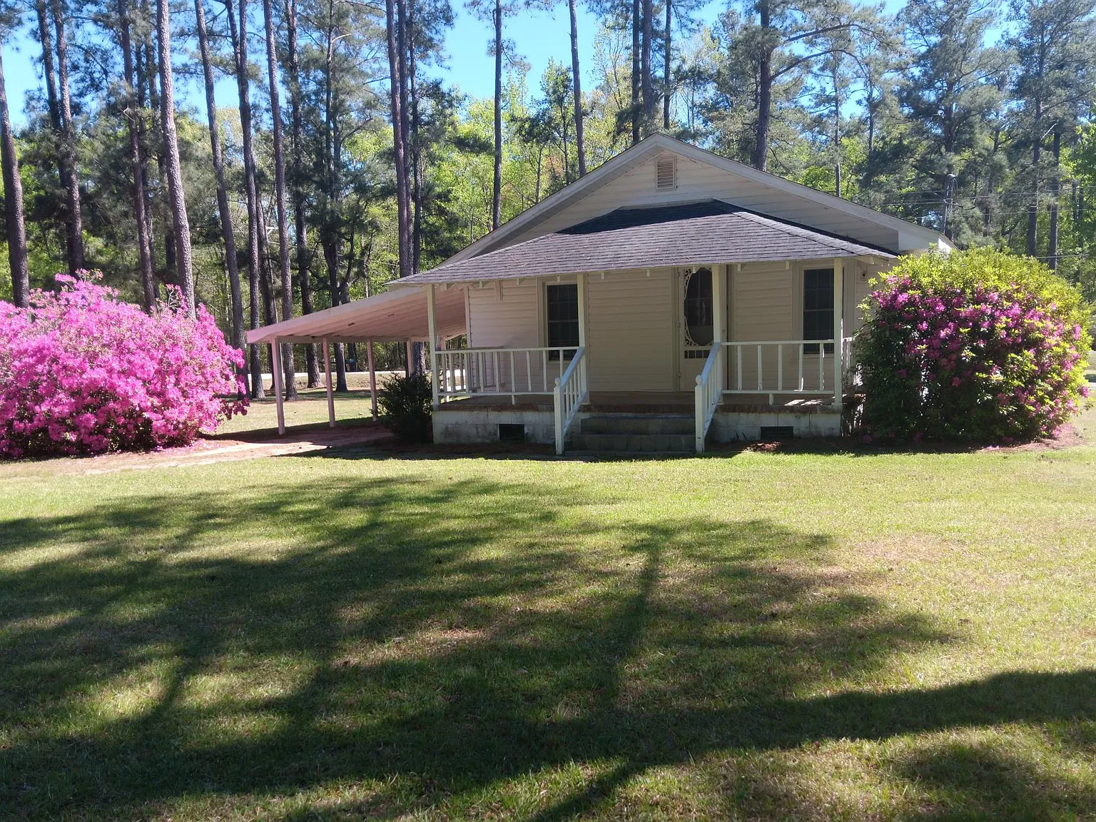 2615 E Effingham Hwy — Photo 2